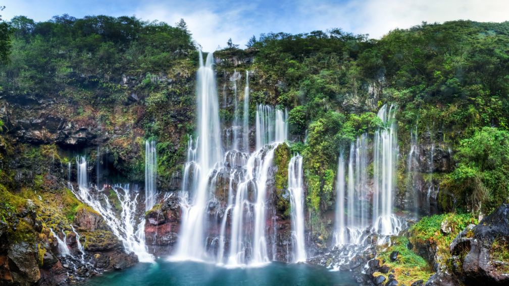 cascade_de_grand-galet_-_ile_de_la_r_union_frog_974_fotolia_1