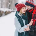 couple en escapade en hiver